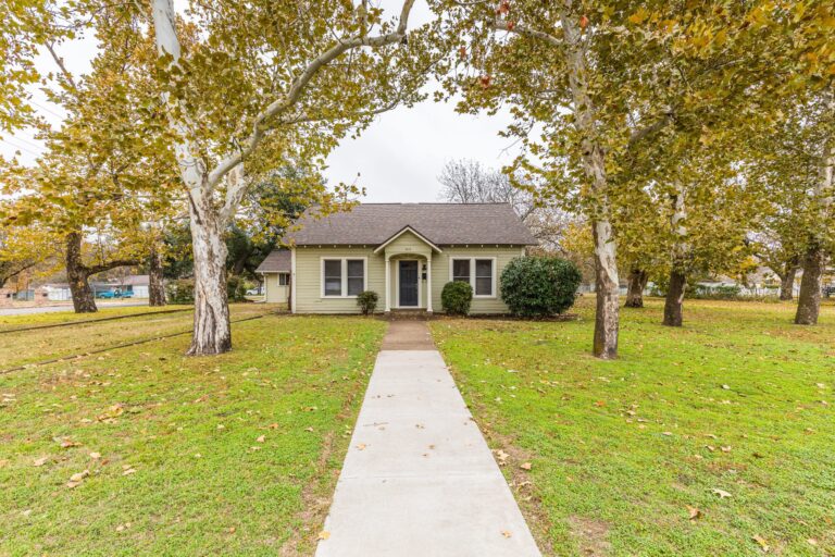 https://jananorsrealestate.com/wp-content/uploads/04_BN4A6072-scaled.jpg