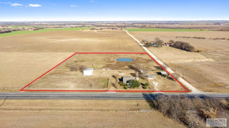 https://jananorsrealestate.com/wp-content/uploads/02-8950-State-Hwy-171-N-drone-4-scaled.jpg