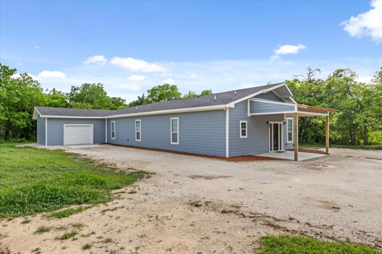https://jananorsrealestate.com/wp-content/uploads/03-200-Francis-St-2-Copy.jpg
