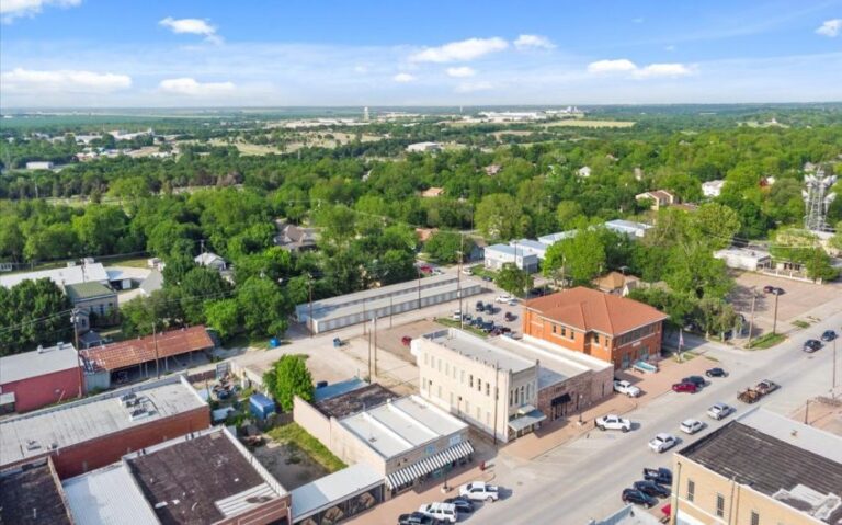 07 115 E Franklin Drone 6 850x530 1 768x479