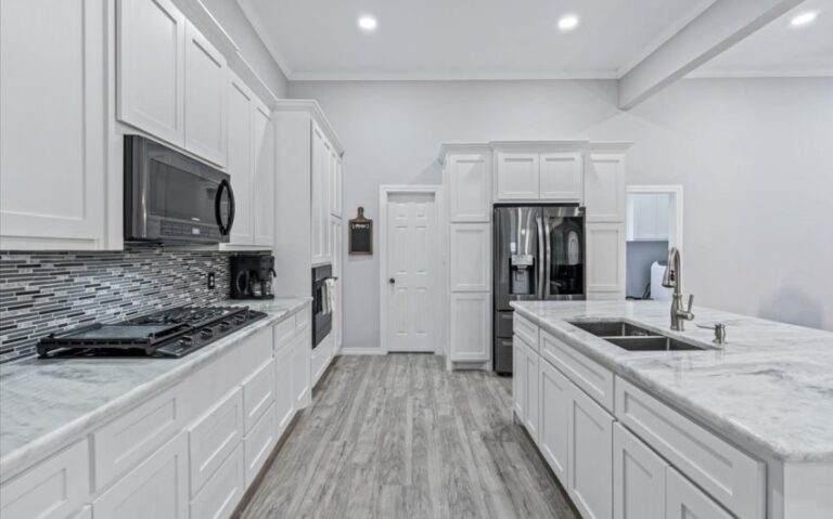 11 409 E Walnut 11 850x530 1 768x479