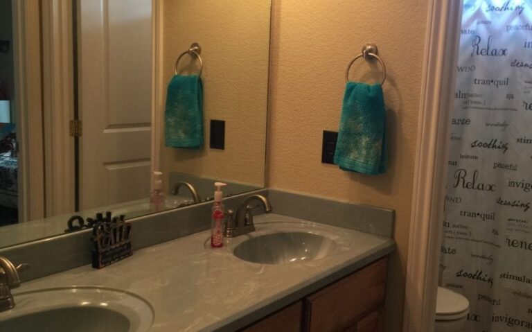 311 HCR 3110 N bathroom double vanity photo e1506033445502  768x479