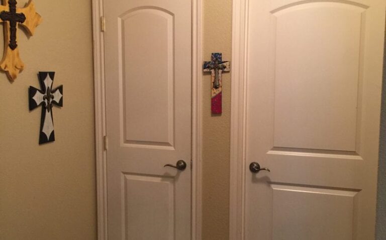 311 HCR 3110 doors to panty and utility room e1506032594302  768x479